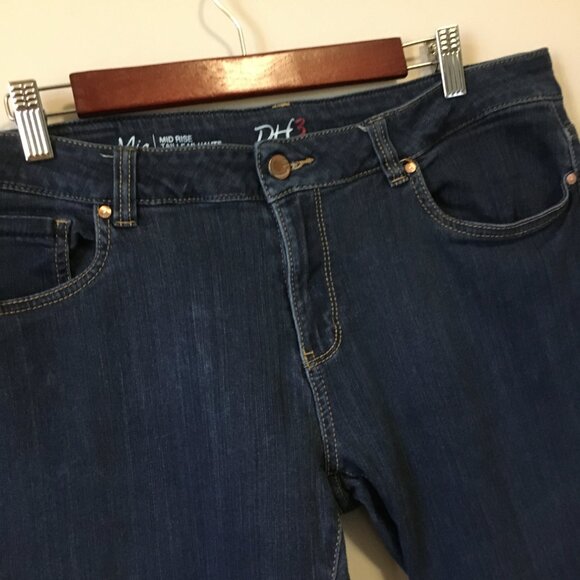DH3 Mia Mid Rise Blue Jeans - Picture 5 of 16